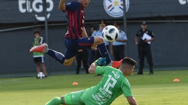 El joven de 14 años que marcó un gol histórico en el clásico paraguayo
