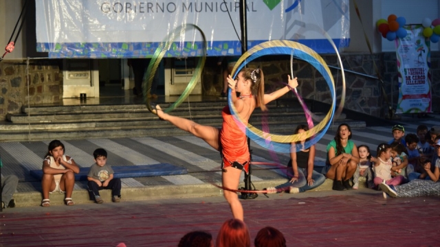 Miles de vecinos disfrutaron de 9º Festival de Circo Callejero en Laprida