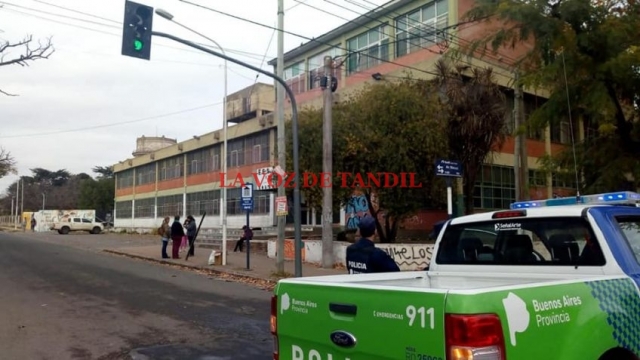 Amenaza de bomba en una escuela de Tandil