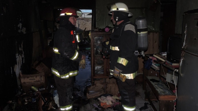 Una mujer fue asistida tras el incendio de su vivienda en La Madrid